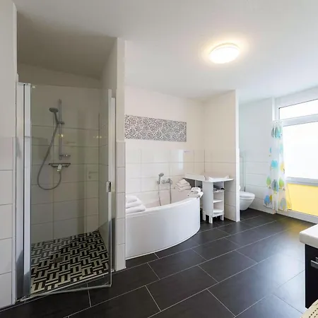 Müritzrast - Mit Terasse Und Müritzblick Apartment